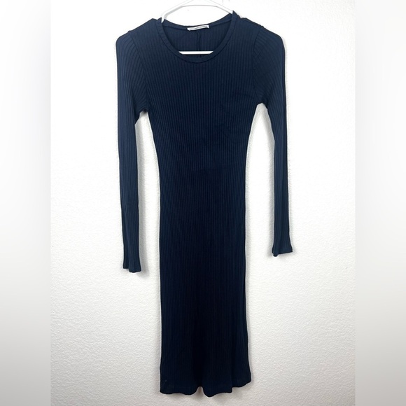 Reformation dark blue Bodycon Ribbed Long Sleeve
Midi Dress size XS - Picture 3 of 8